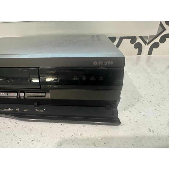 Vintage Panasonic Omnivision VCR Model PV-4060 No Remote - Picture 2 of 8